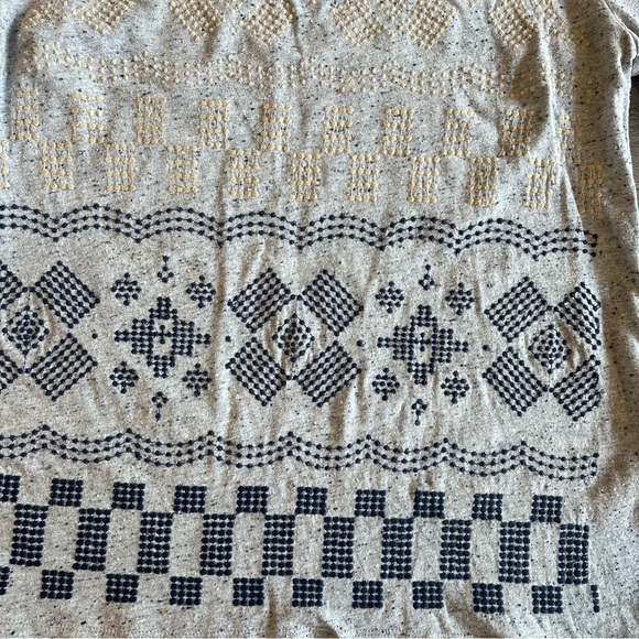 Lucky Brand Gray Fleck Embroidered Boho Top Women’s Medium - Picture 3 of 9